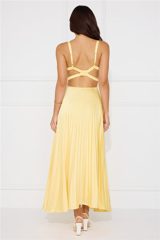 AMELIA | CHIC SUNLIT GOWN