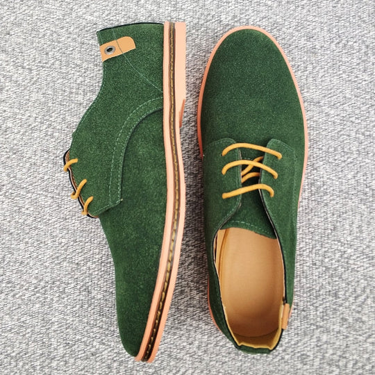Lacquered Pointed Toe Lace-Up Oxford Shoes for Men | Embossed Details