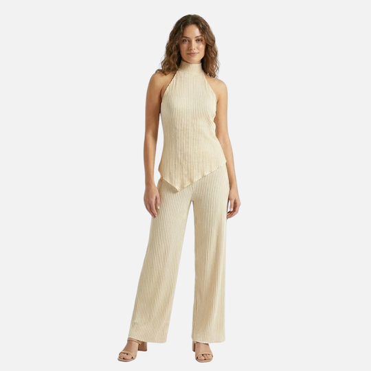 Pleated Set with Halter Neckline for Women